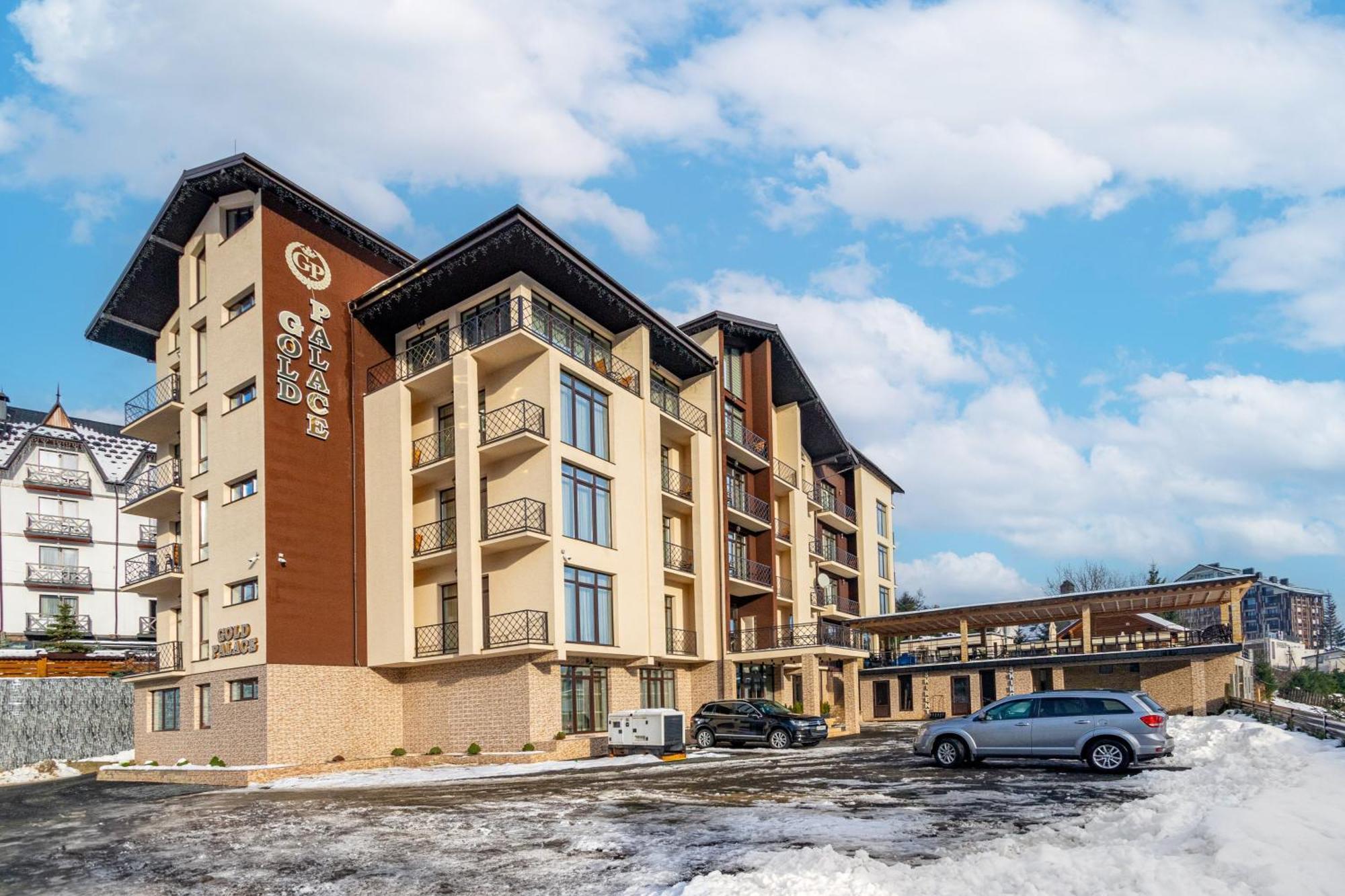 Gold Palace Wellness & Spa Bukovel Bagian luar foto