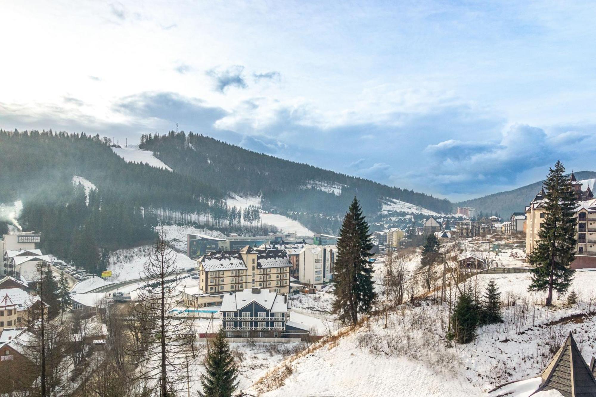 Gold Palace Wellness & Spa Bukovel Bagian luar foto