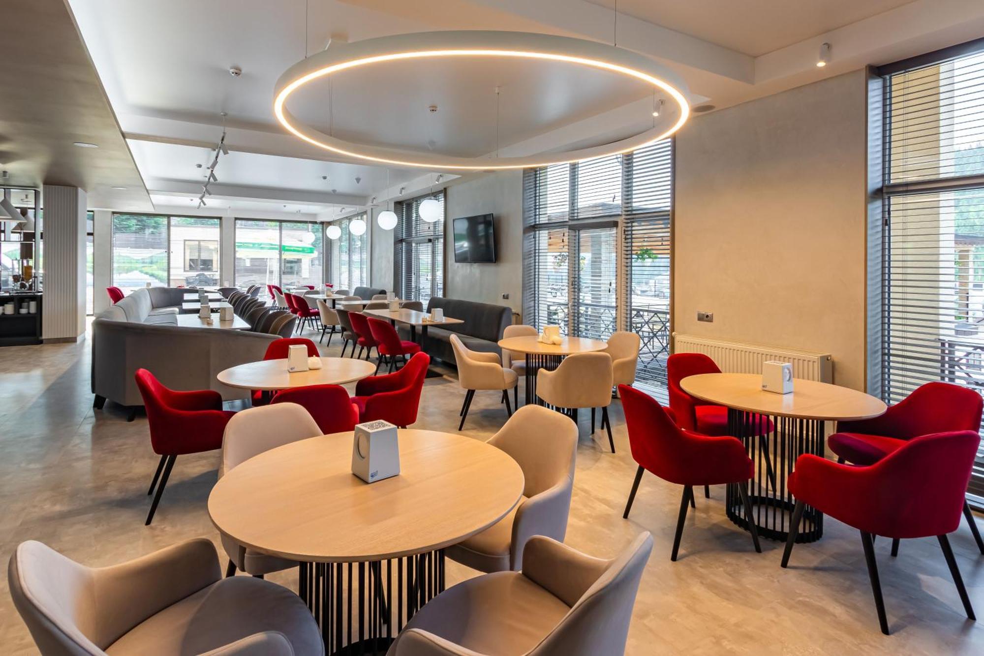 Gold Palace Wellness & Spa Bukovel Bagian luar foto