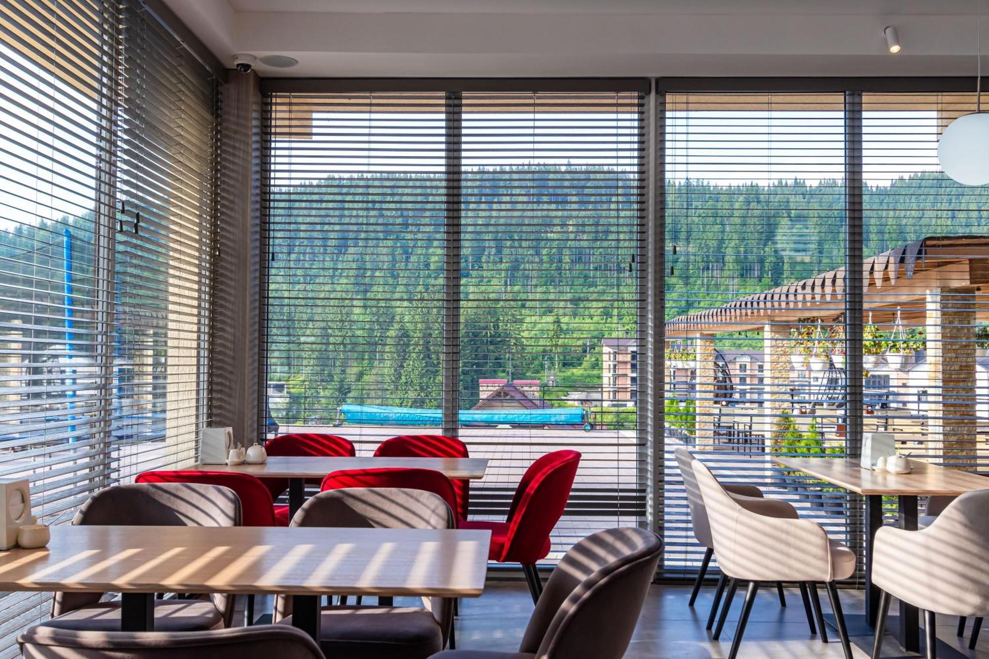 Gold Palace Wellness & Spa Bukovel Bagian luar foto