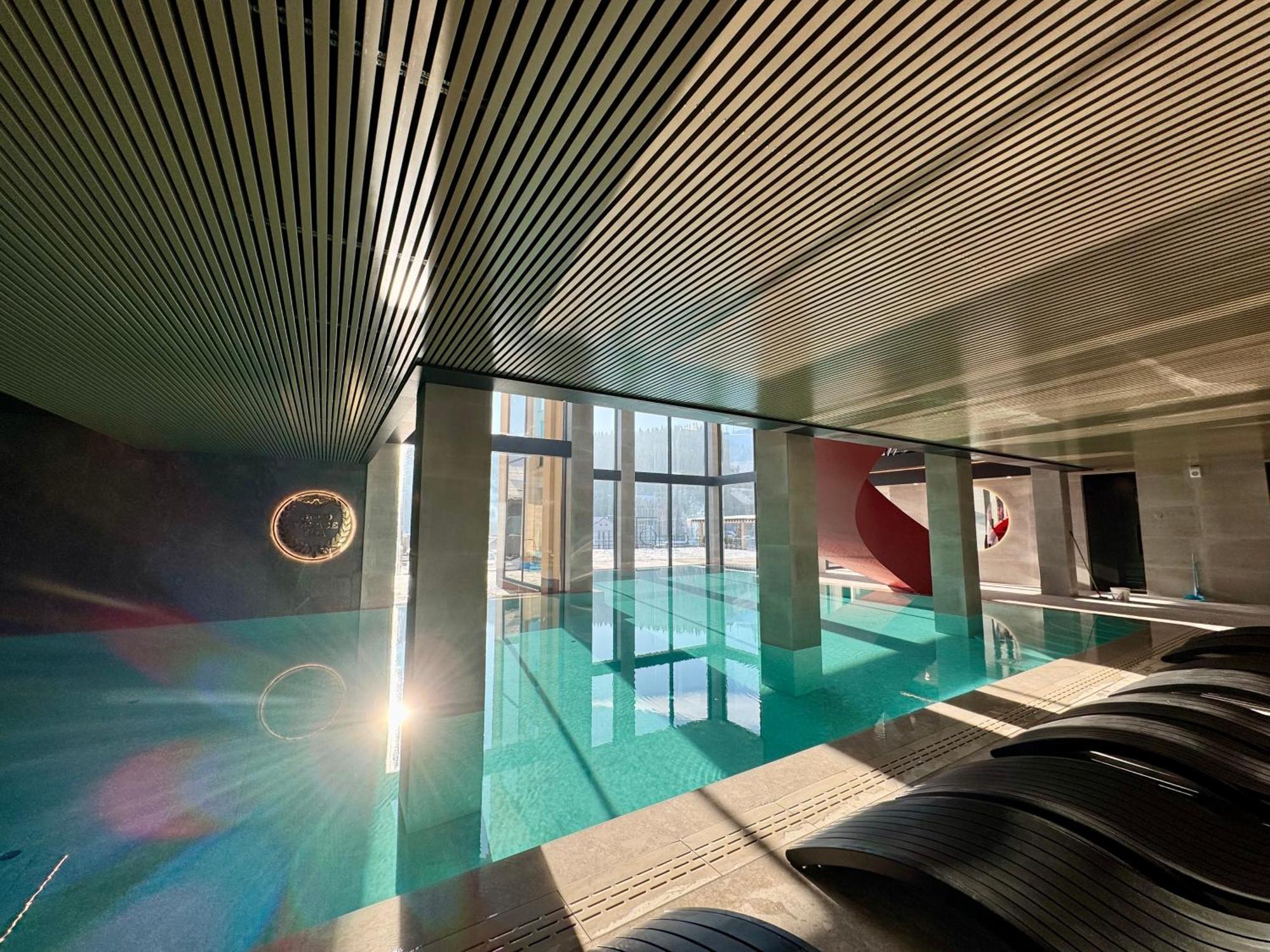 Gold Palace Wellness & Spa Bukovel Bagian luar foto