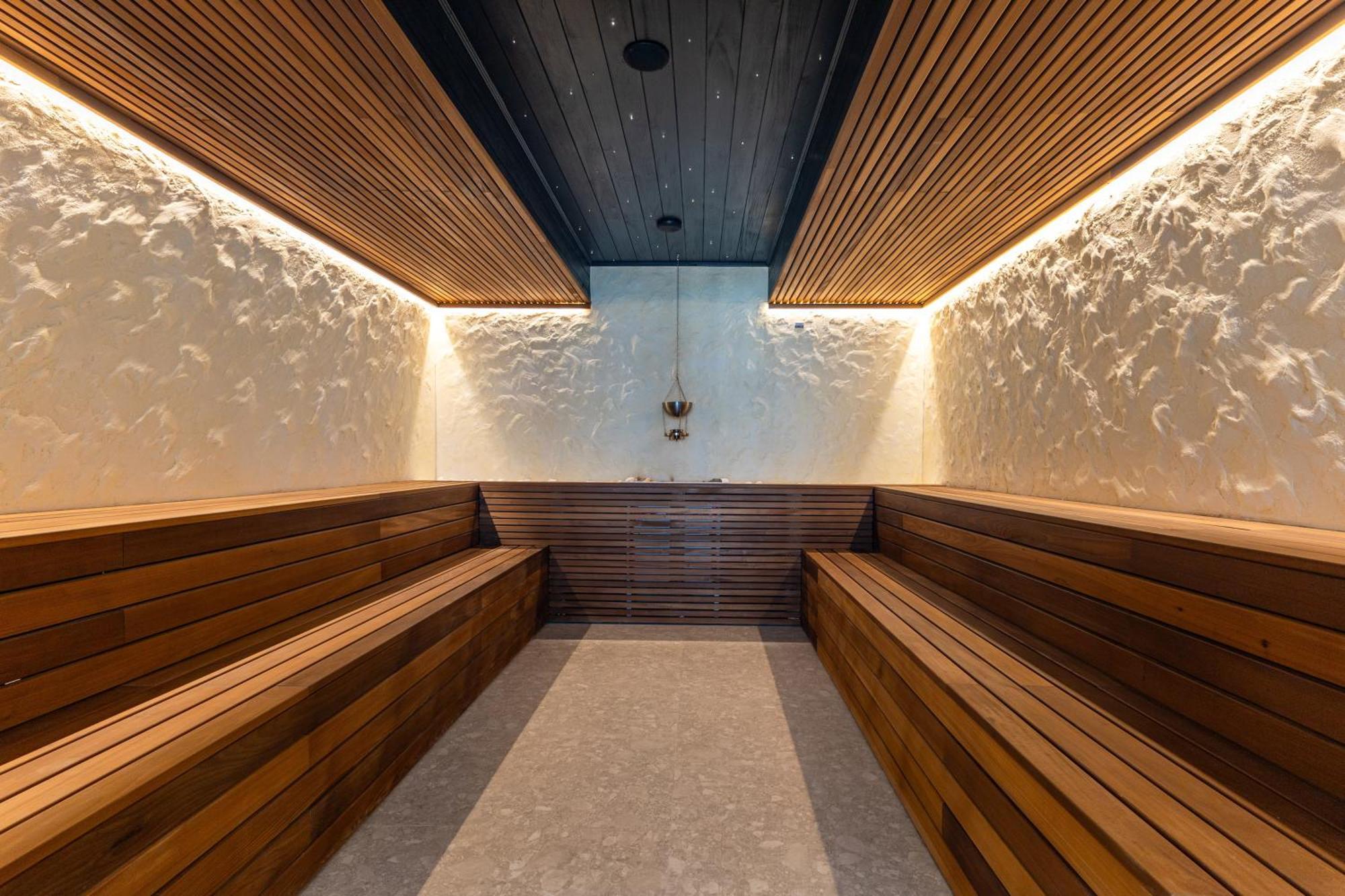 Gold Palace Wellness & Spa Bukovel Bagian luar foto