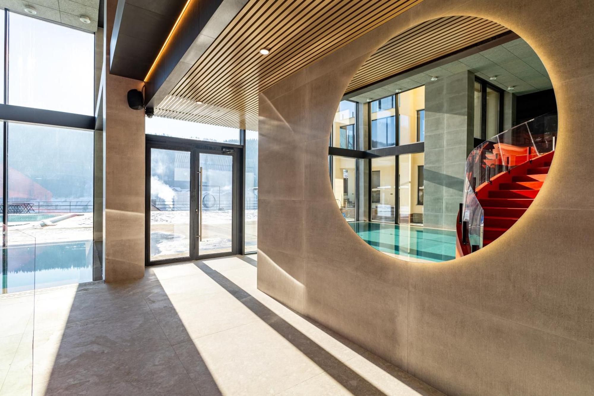 Gold Palace Wellness & Spa Bukovel Bagian luar foto