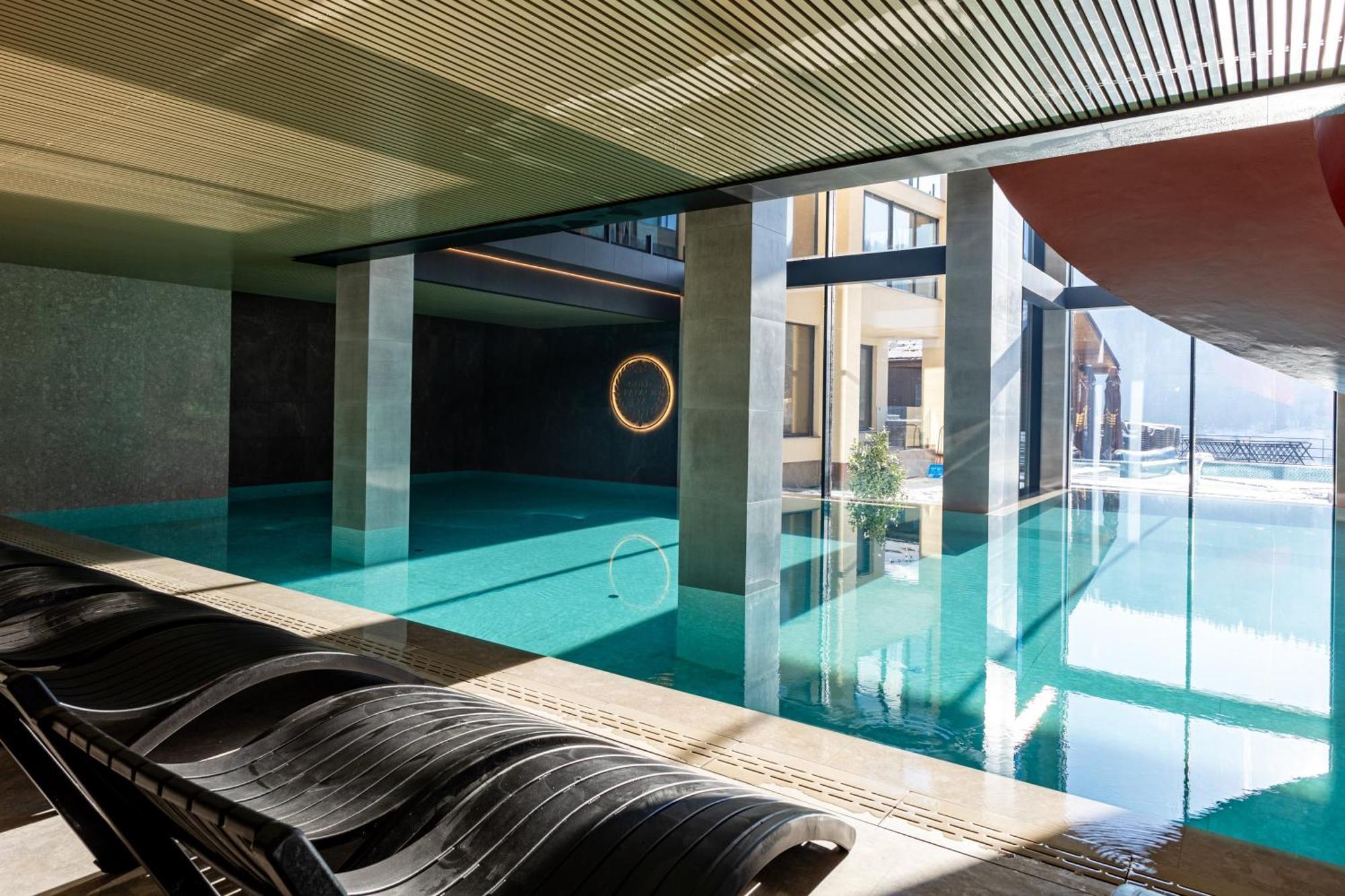 Gold Palace Wellness & Spa Bukovel Bagian luar foto