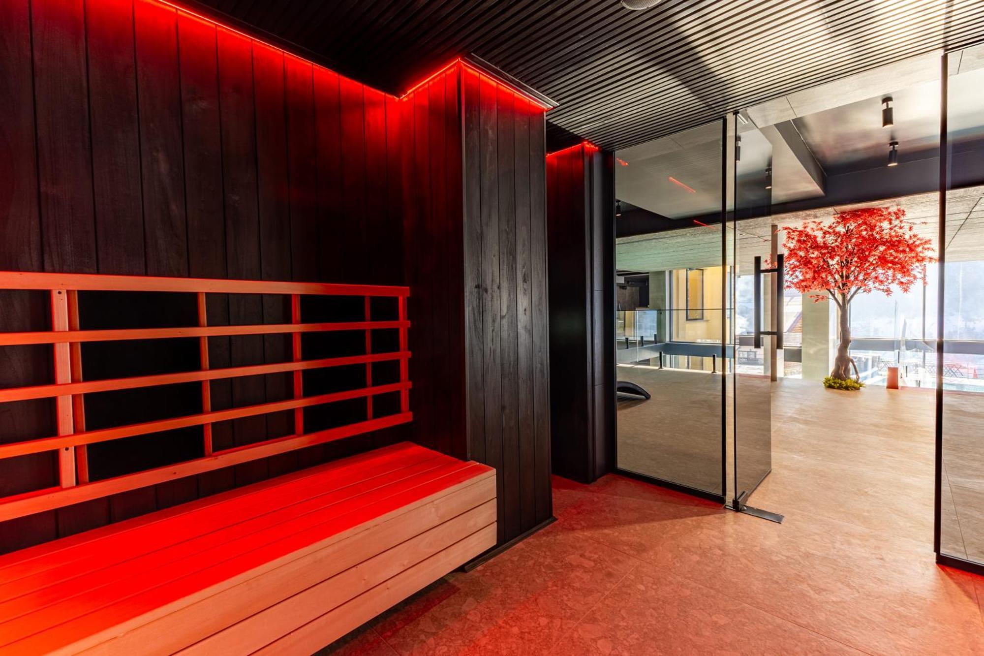 Gold Palace Wellness & Spa Bukovel Bagian luar foto