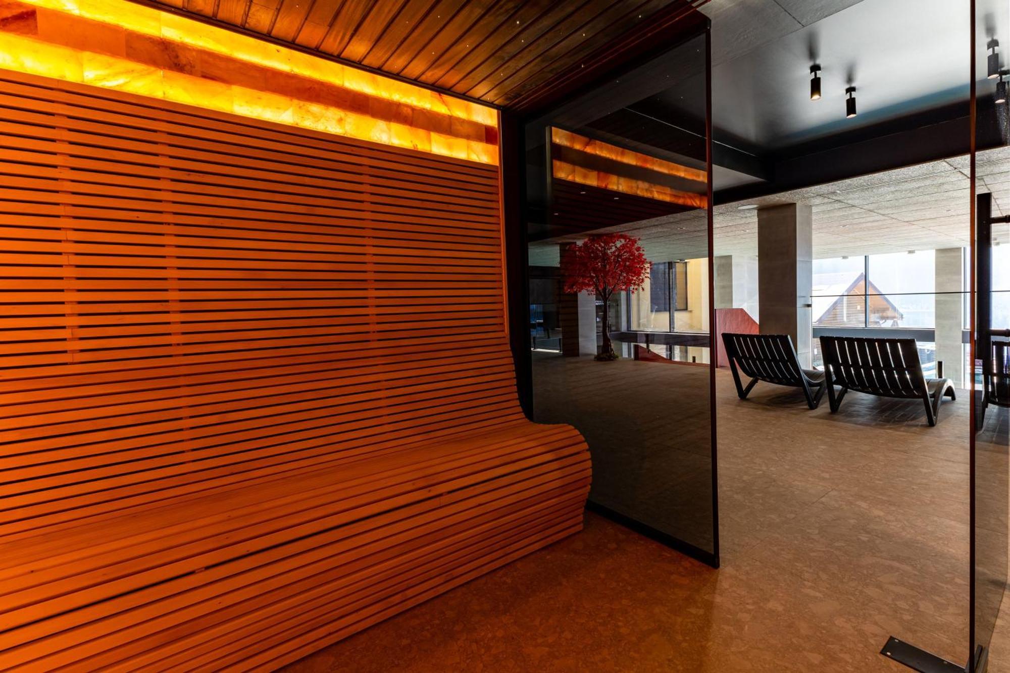 Gold Palace Wellness & Spa Bukovel Bagian luar foto