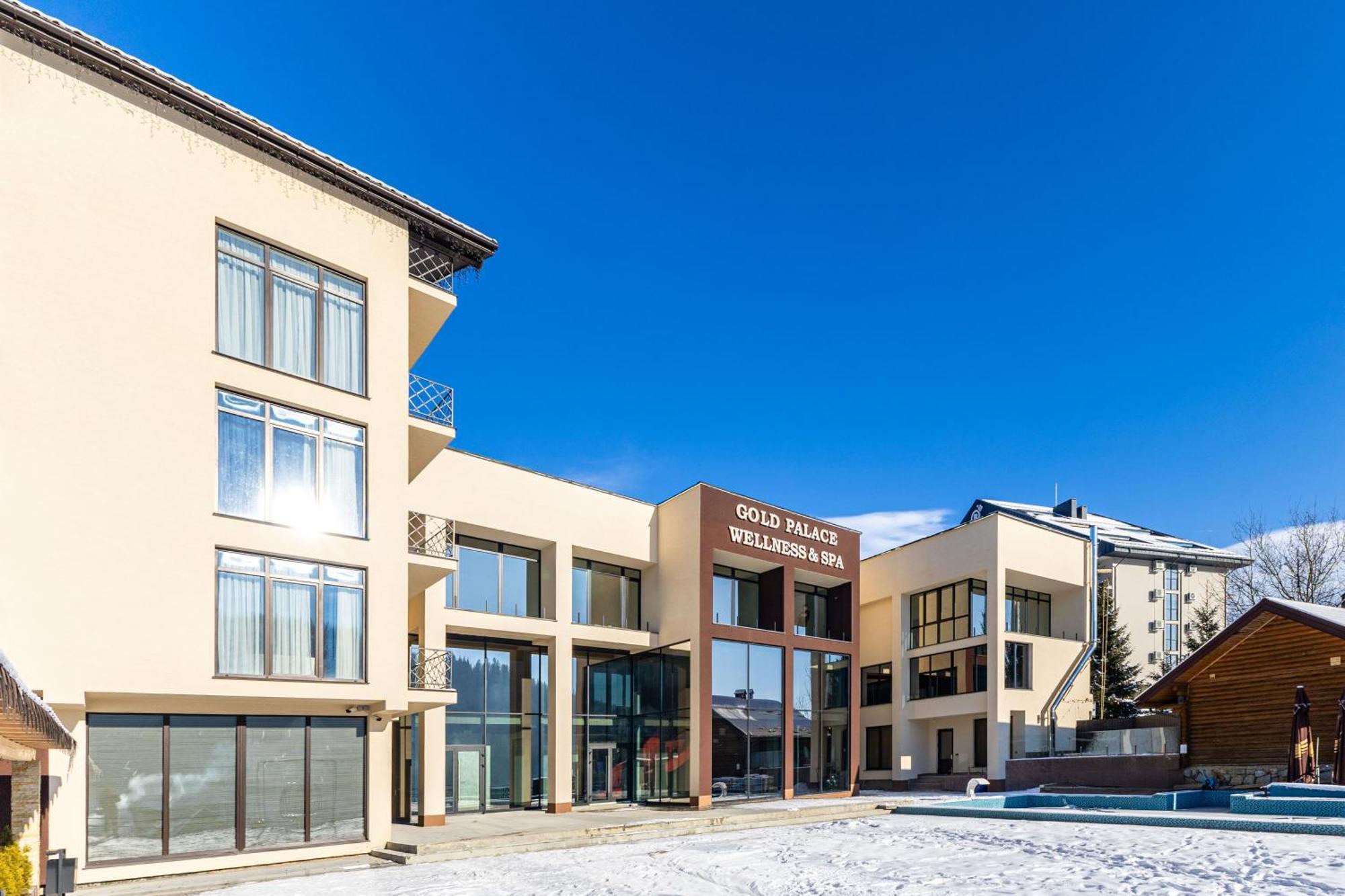 Gold Palace Wellness & Spa Bukovel Bagian luar foto