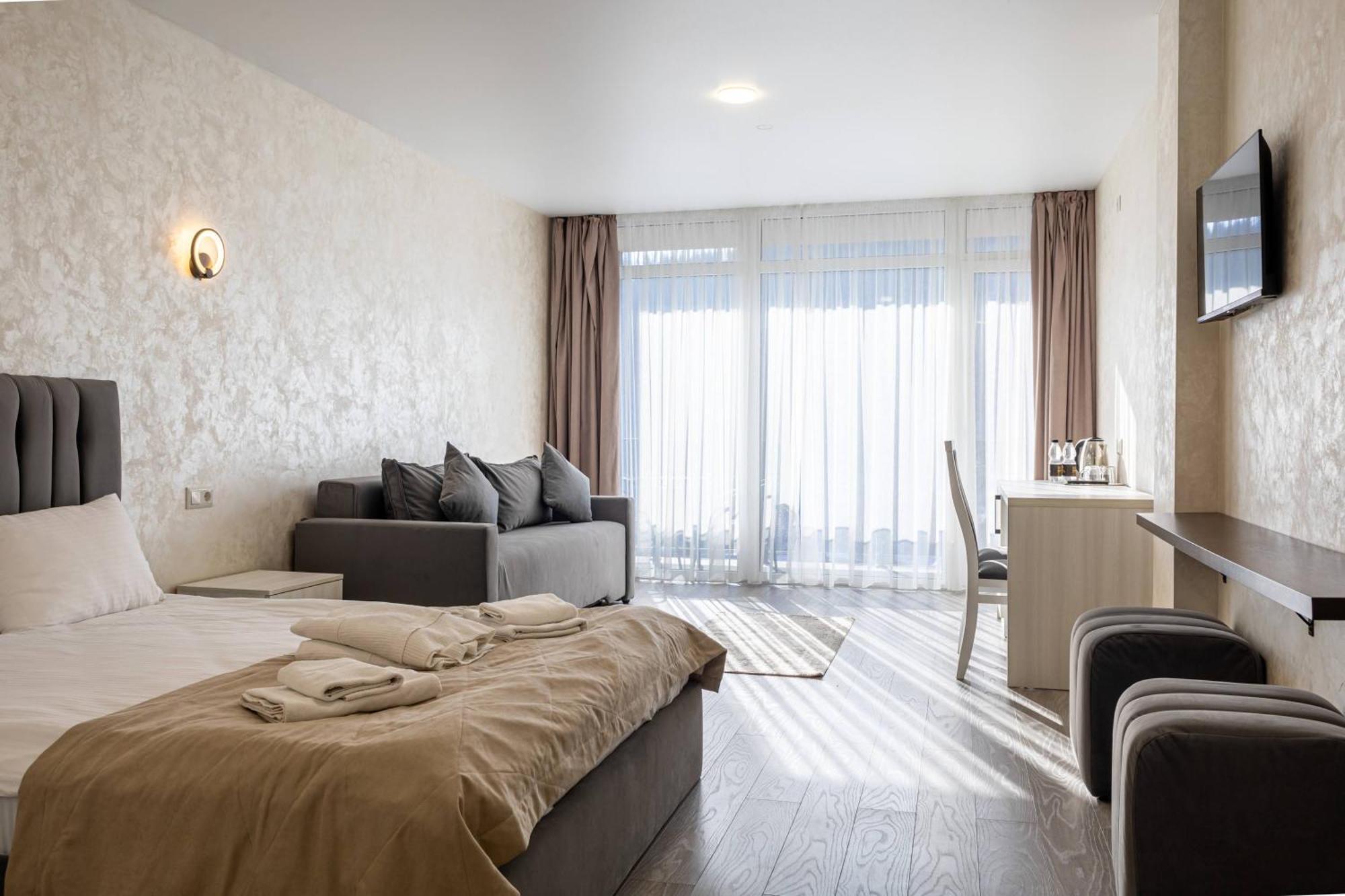 Gold Palace Wellness & Spa Bukovel Bagian luar foto