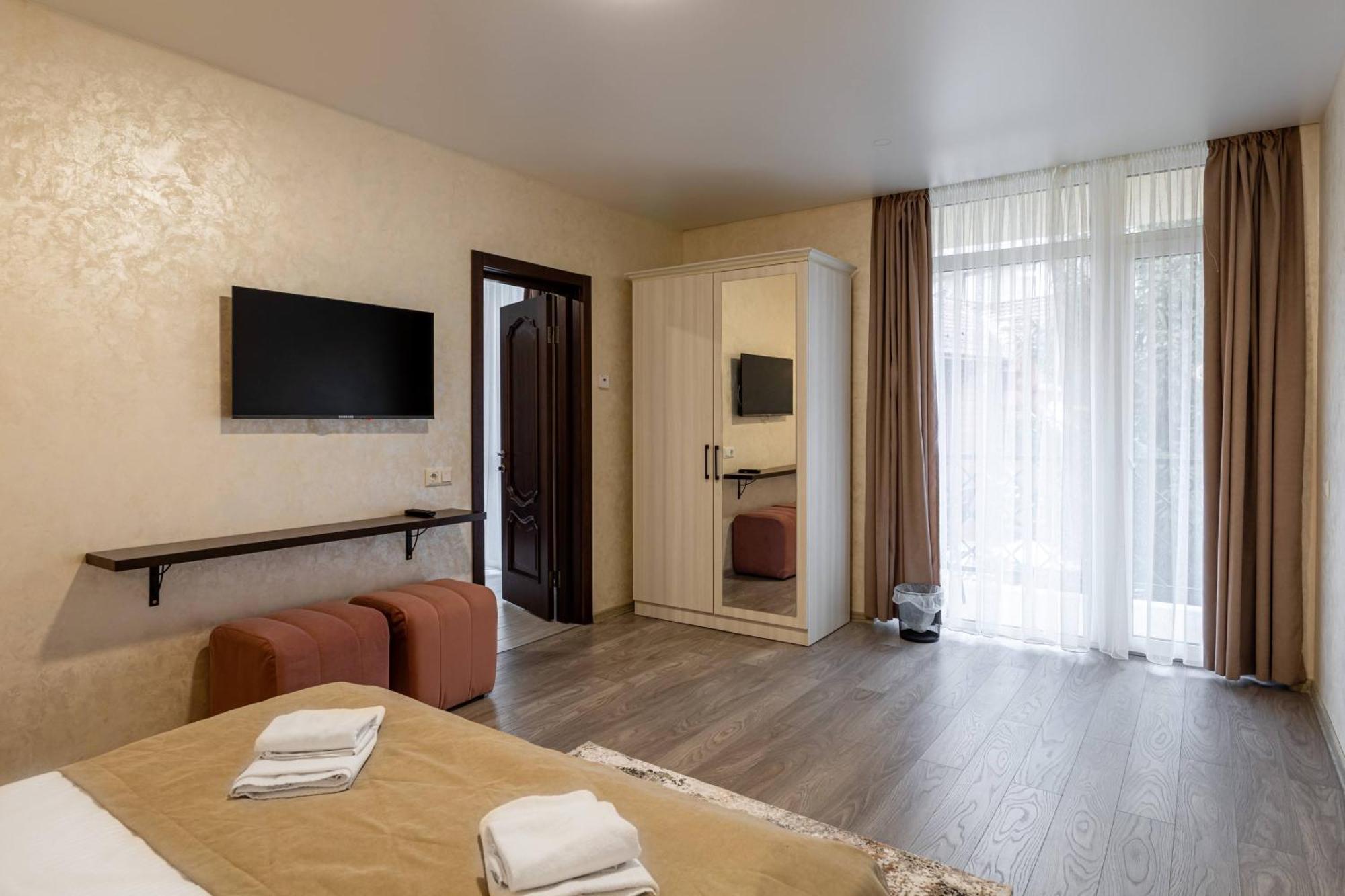 Gold Palace Wellness & Spa Bukovel Bagian luar foto