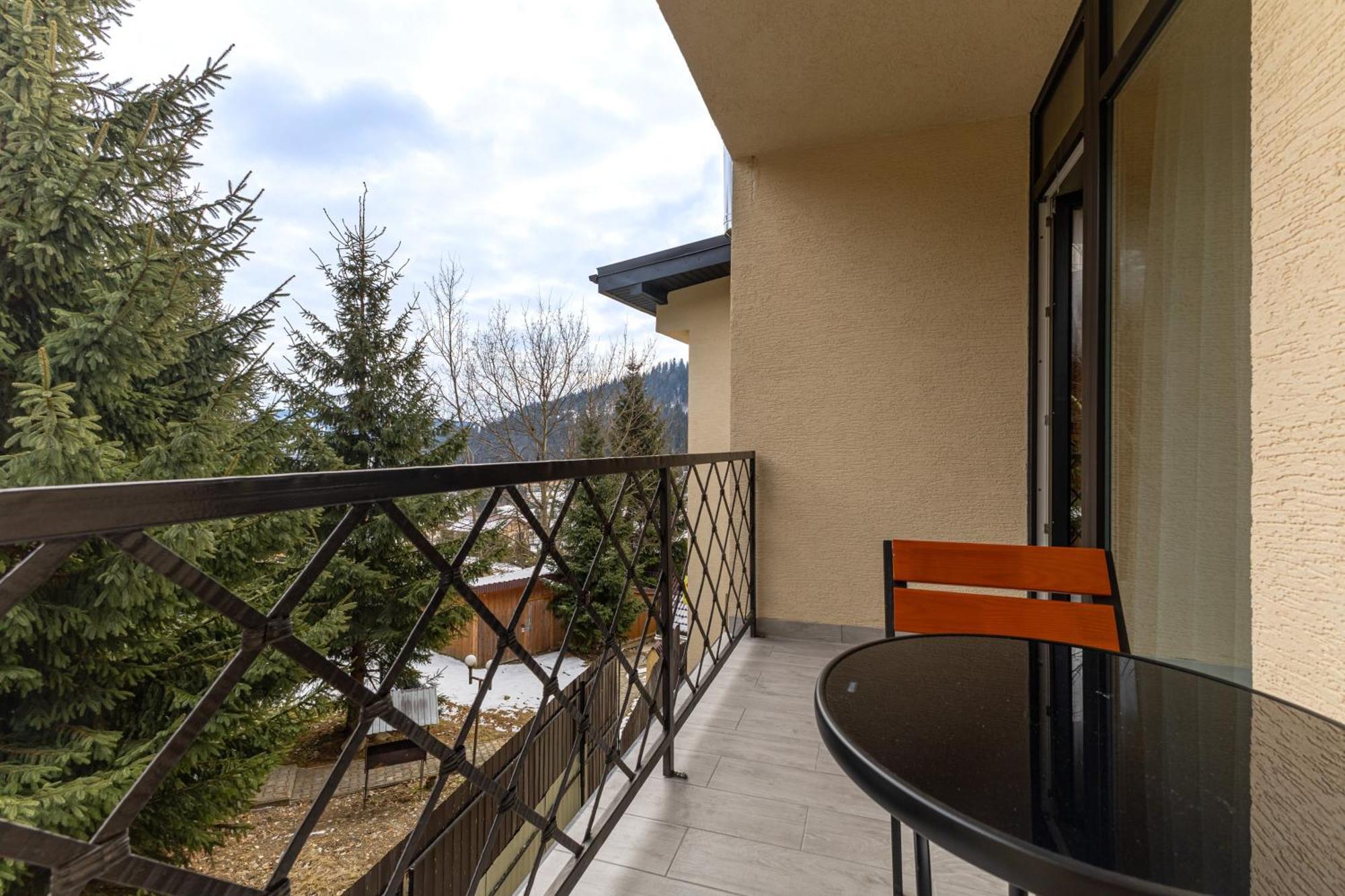 Gold Palace Wellness & Spa Bukovel Bagian luar foto